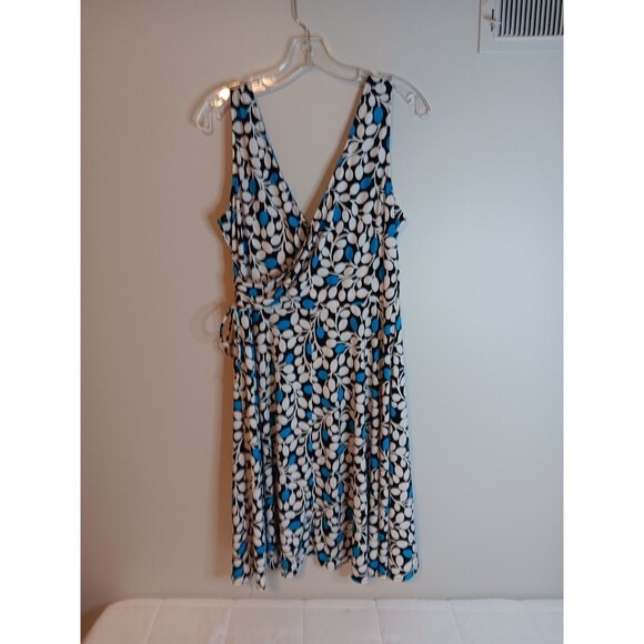 London Style Floral Jersey Knit Dress Sz 16 Petite - Picture 3 of 3